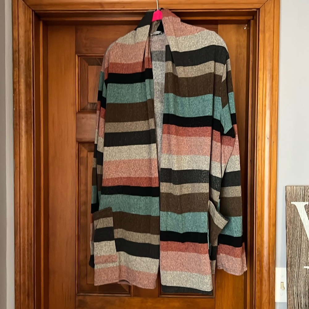 Gorgeous open front cardigan with pockets